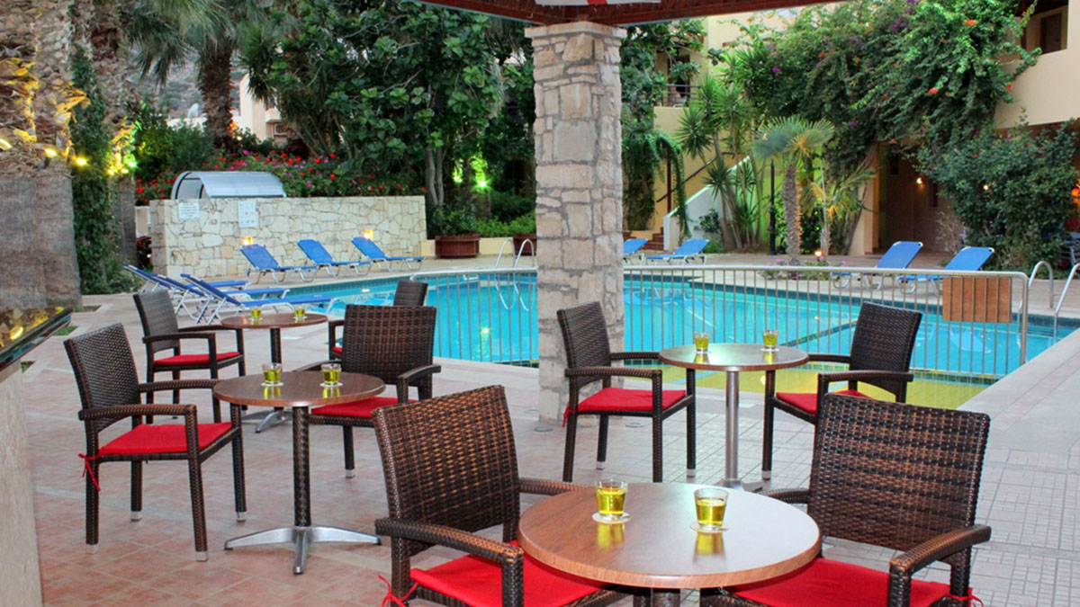 Latania Studios & Apartments